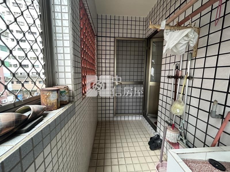 永康麗晶華廈三房+租車位房屋室內格局與周邊環境