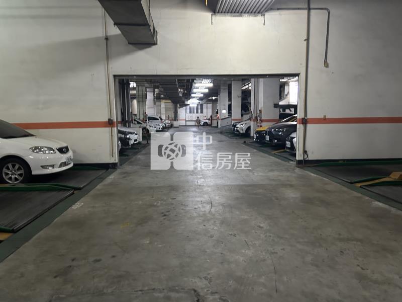 永康麗晶華廈三房+租車位房屋室內格局與周邊環境
