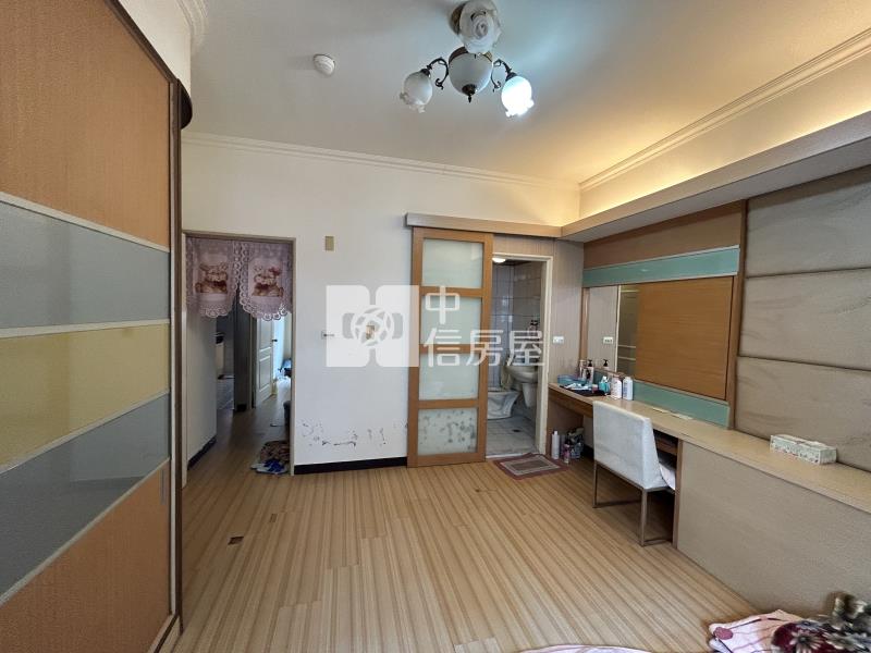 永康麗晶華廈三房+租車位房屋室內格局與周邊環境