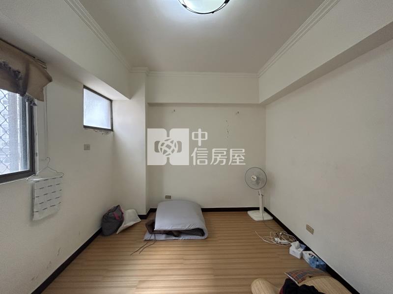 永康麗晶華廈三房+租車位房屋室內格局與周邊環境