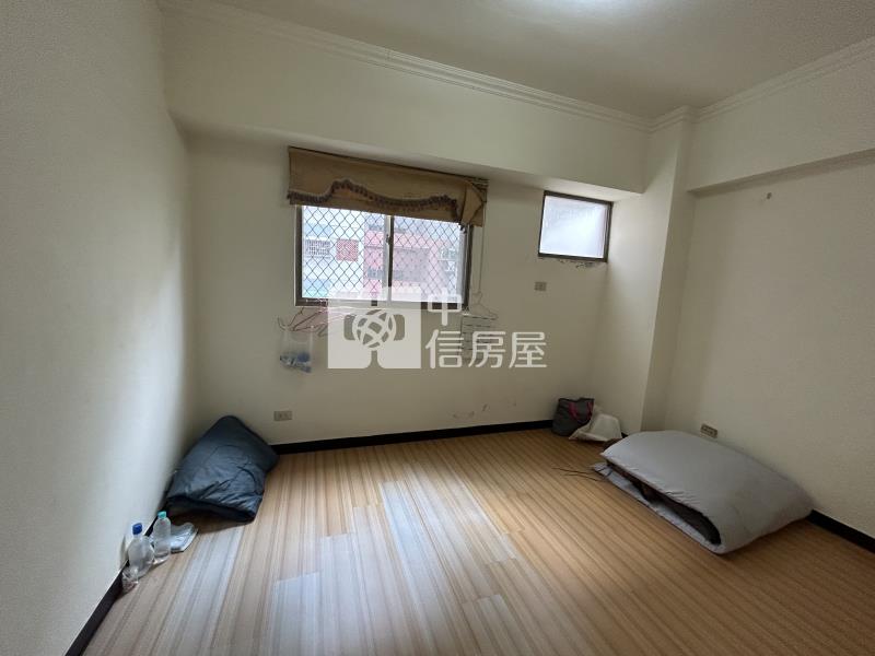 永康麗晶華廈三房+租車位房屋室內格局與周邊環境