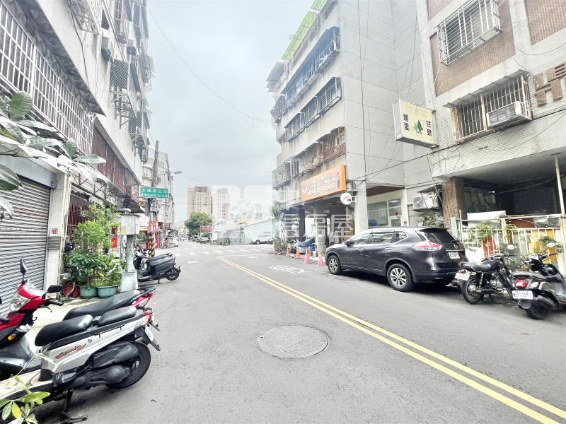 美術館大面寬金店面房屋室內格局與周邊環境