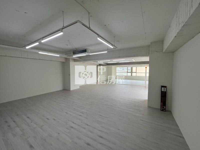 五期辦公室房屋室內格局與周邊環境