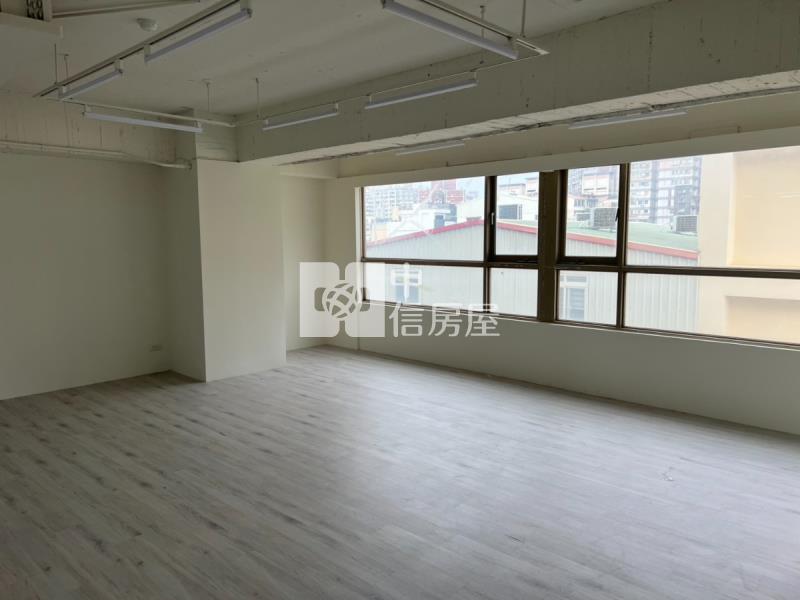 五期辦公室房屋室內格局與周邊環境