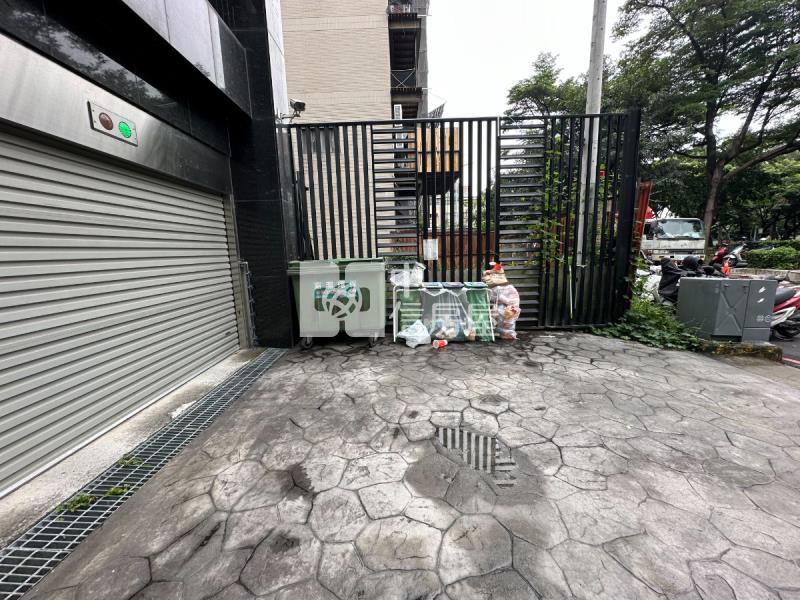 七期整層收租聖品A房屋室內格局與周邊環境