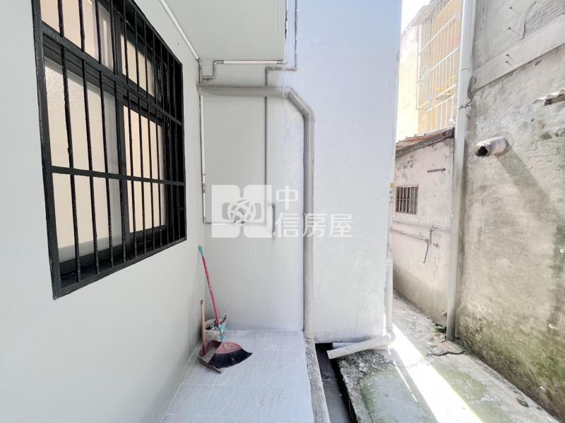 804旁前院停車孝親房透天房屋室內格局與周邊環境