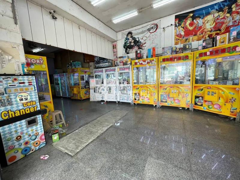 觀音新富路稀有面寬一樓收租聖品房屋室內格局與周邊環境