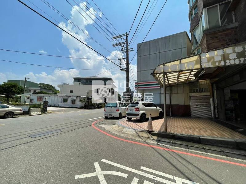 觀音新富路稀有面寬一樓收租聖品房屋室內格局與周邊環境