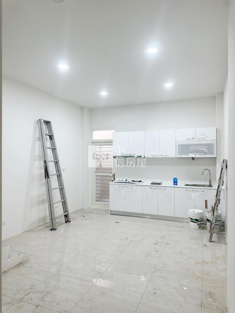 大里善化路旁全新整理透天房屋室內格局與周邊環境