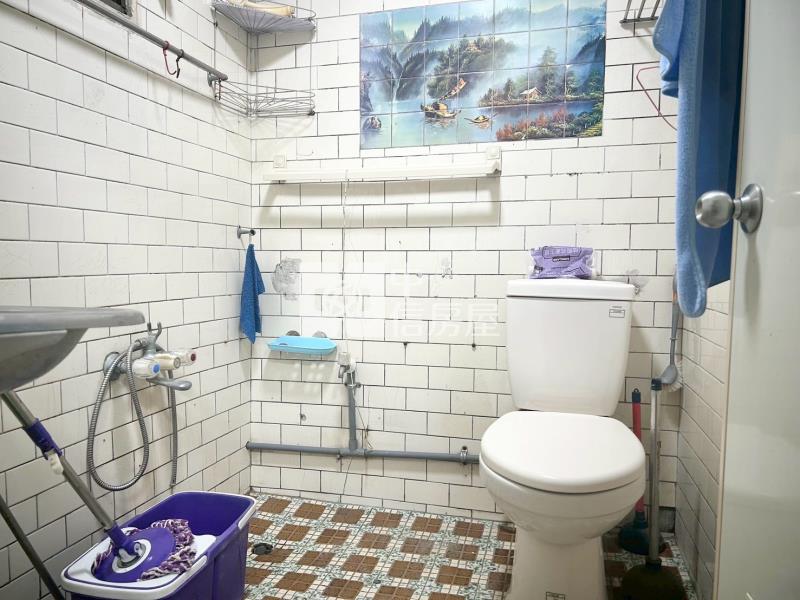 行政園區旁美透天房屋室內格局與周邊環境