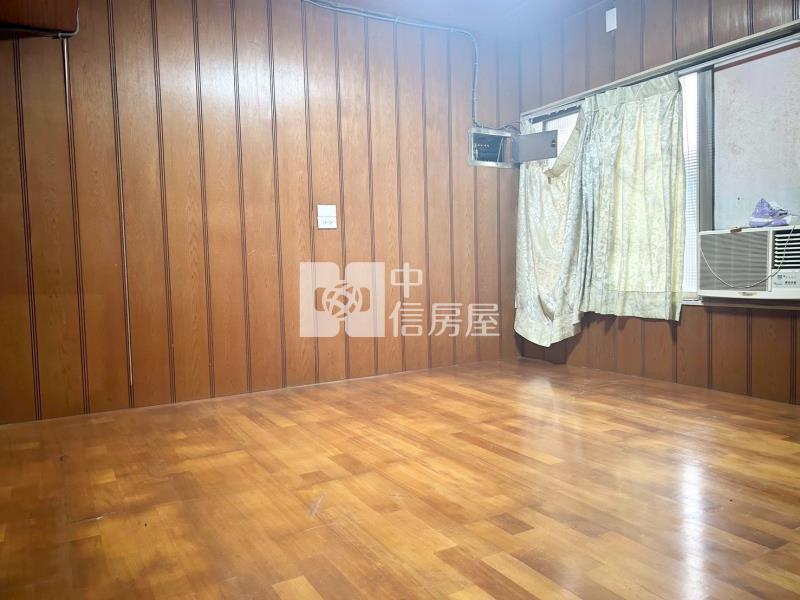行政園區旁美透天房屋室內格局與周邊環境