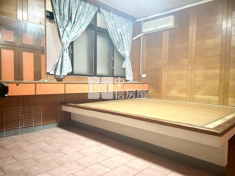 行政園區旁美透天房屋室內格局與周邊環境