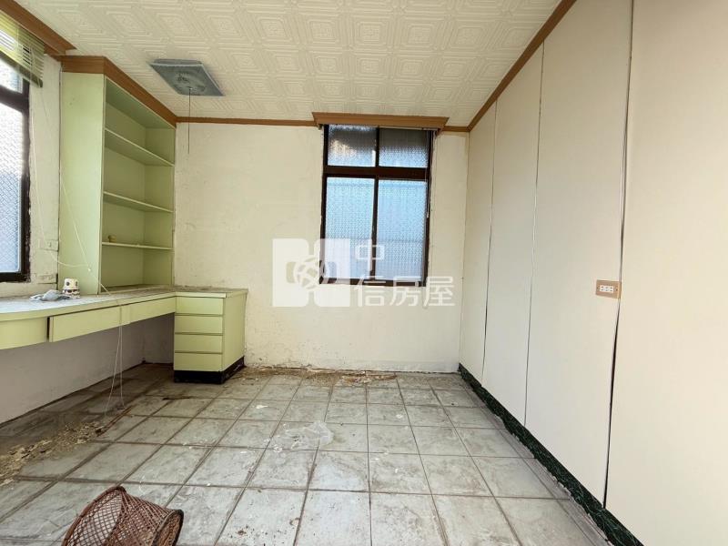 山仔頂市場旁邊間大透天房屋室內格局與周邊環境
