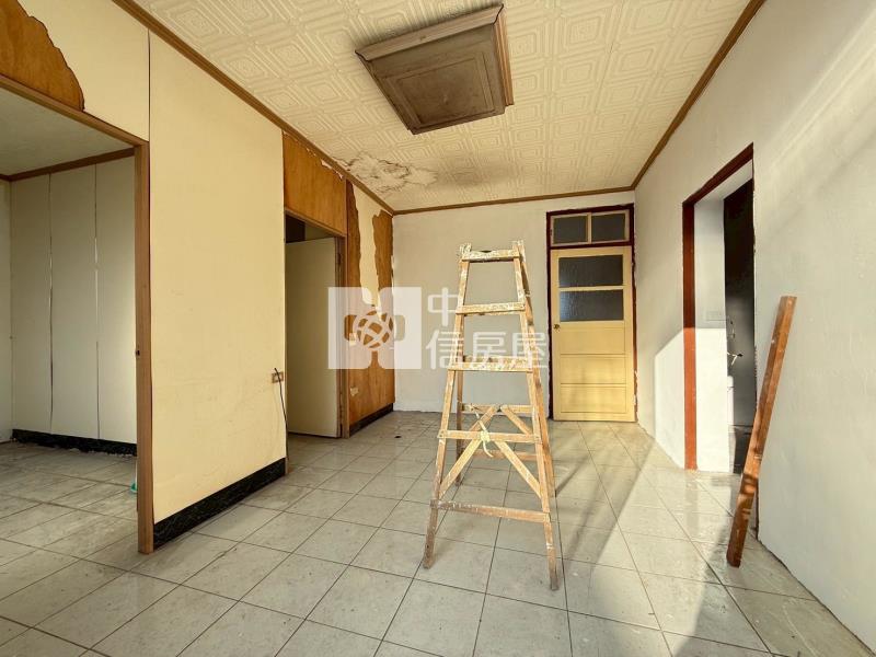 山仔頂市場旁邊間大透天房屋室內格局與周邊環境