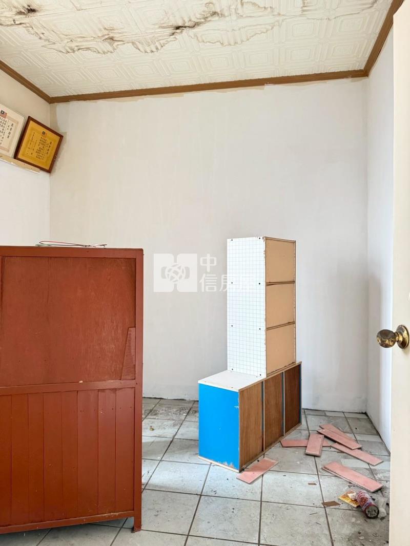 山仔頂市場旁邊間大透天房屋室內格局與周邊環境