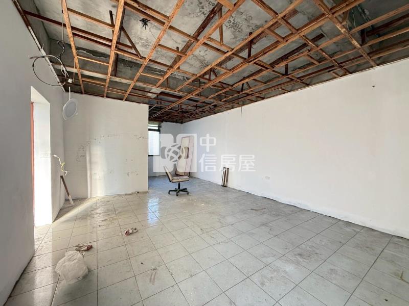 山仔頂市場旁邊間大透天房屋室內格局與周邊環境