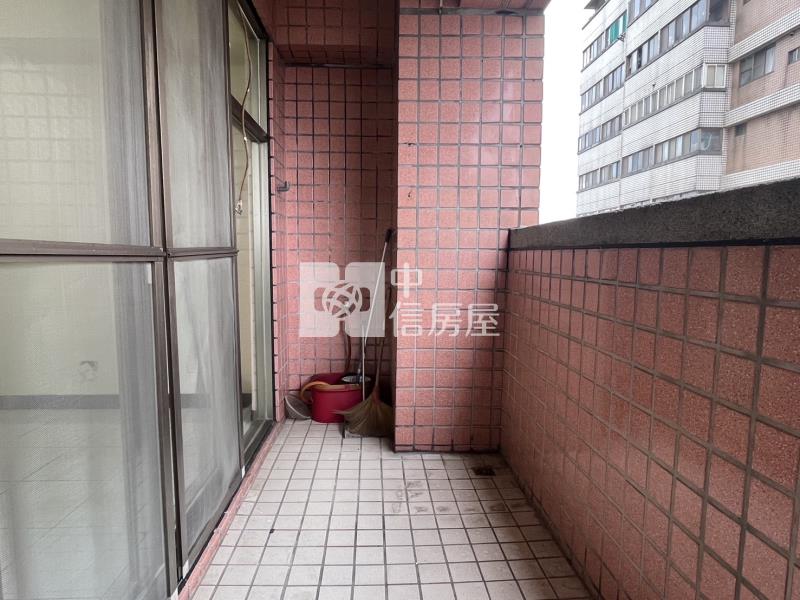 台北新都凡爾賽大四房房屋室內格局與周邊環境