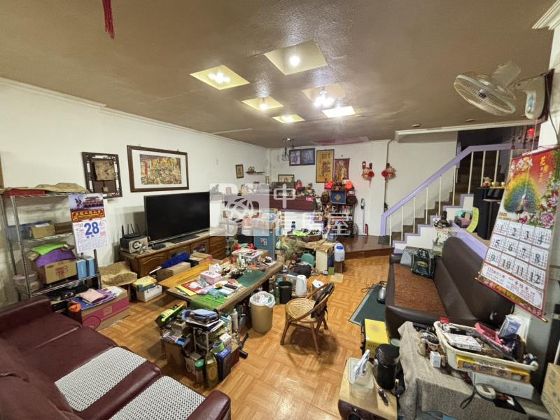 楊梅交流道旁近愛買商圈低總價透天房屋室內格局與周邊環境