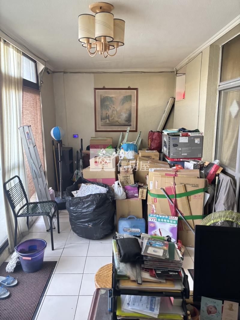 楊梅交流道旁近愛買商圈低總價透天房屋室內格局與周邊環境