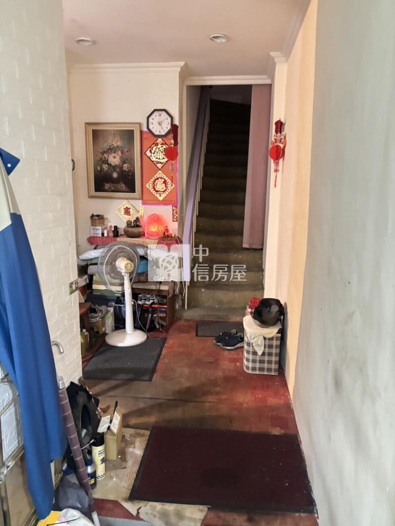 楊梅交流道旁近愛買商圈低總價透天房屋室內格局與周邊環境