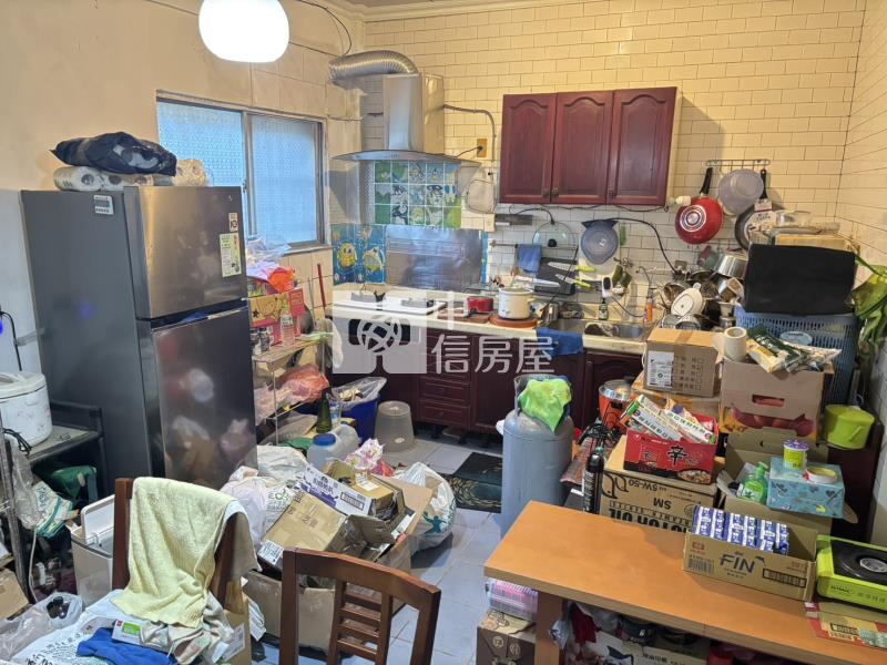 楊梅交流道旁近愛買商圈低總價透天房屋室內格局與周邊環境