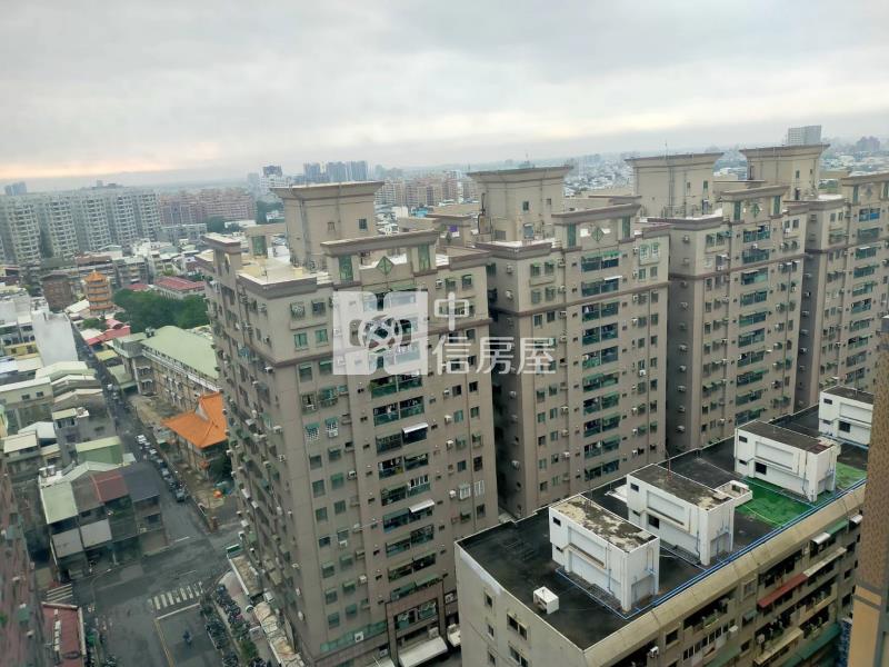世紀之門高樓層品味2房附車位房屋室內格局與周邊環境