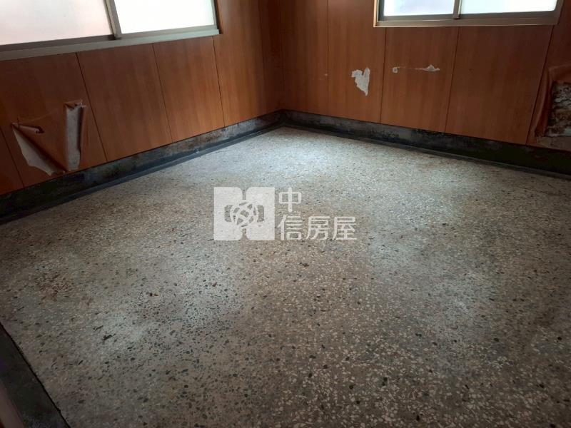 仁德二空建地買地送屋房屋室內格局與周邊環境