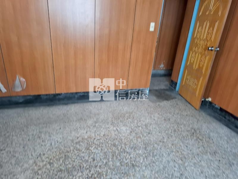 仁德二空建地買地送屋房屋室內格局與周邊環境