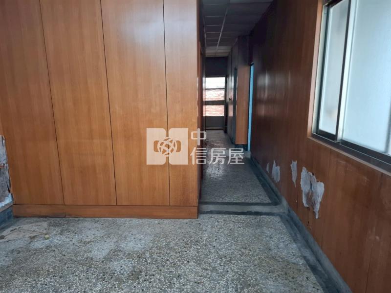 仁德二空建地買地送屋房屋室內格局與周邊環境