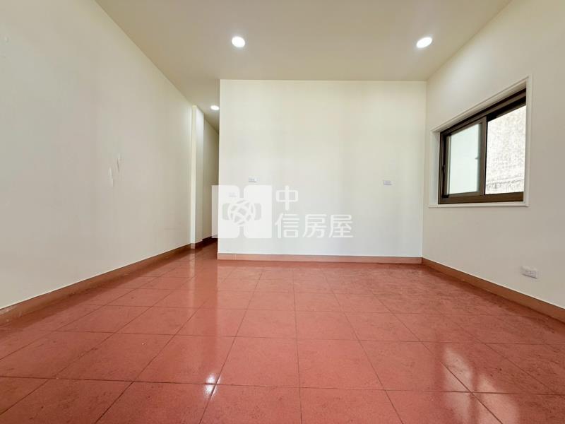 北區邊間臨路透店房屋室內格局與周邊環境
