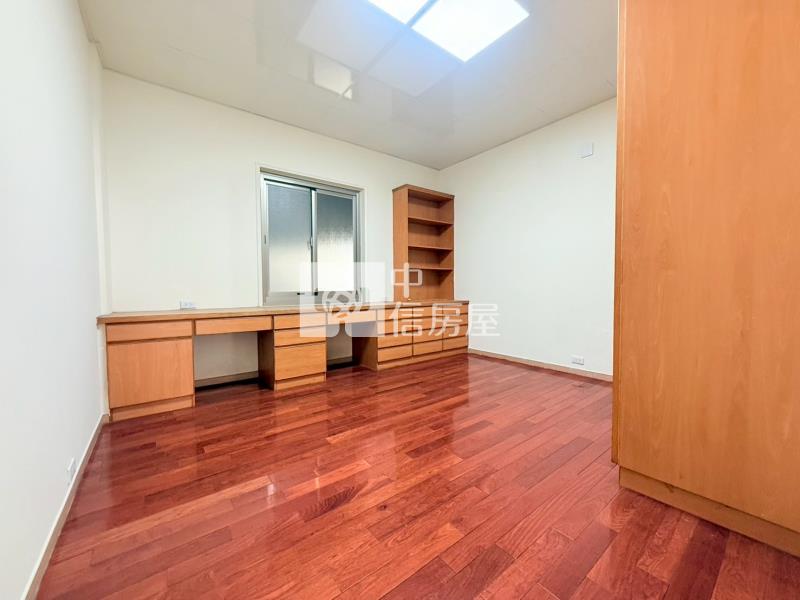 北區邊間臨路透店房屋室內格局與周邊環境