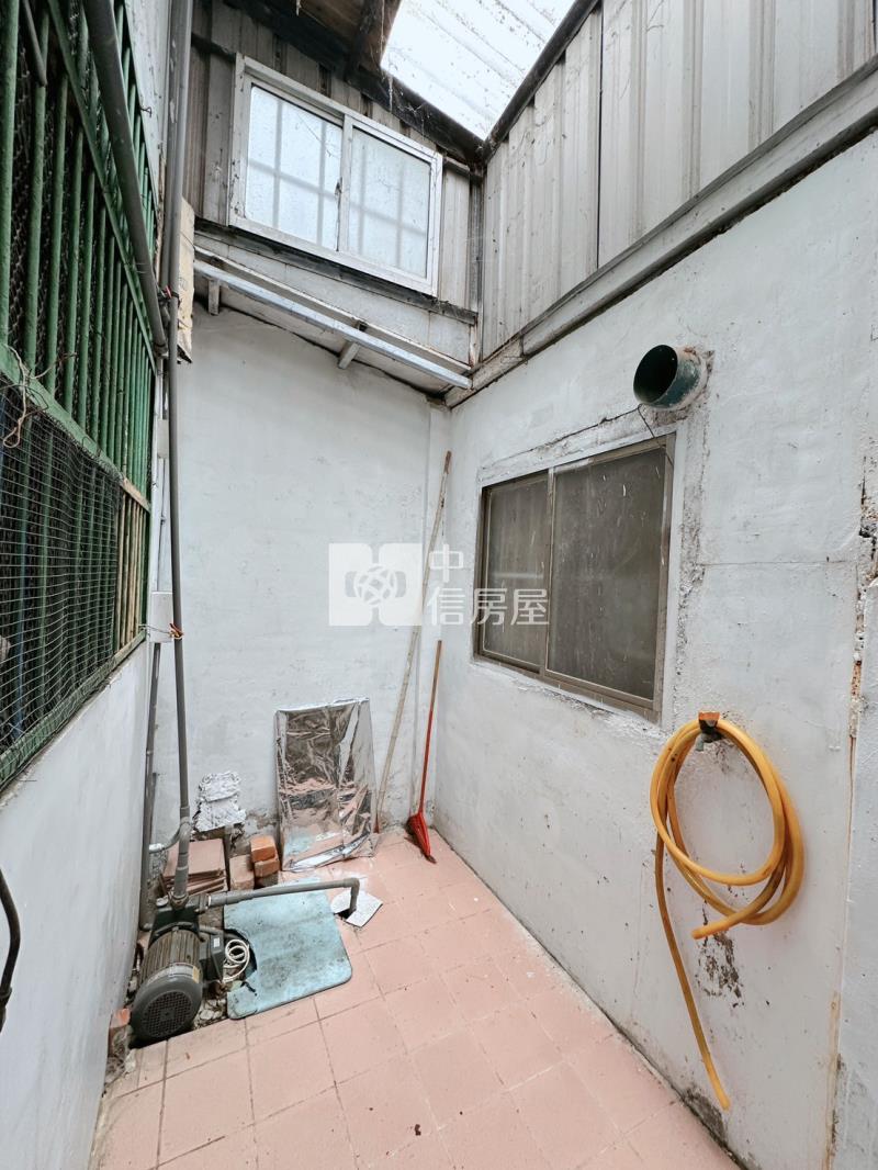 近交流道建國前停美透房屋室內格局與周邊環境