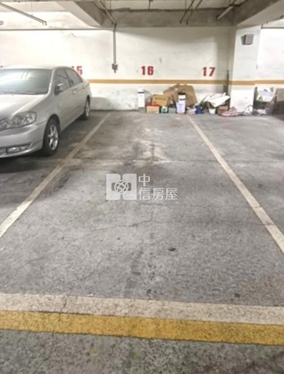 瑞隆商圈溫馨四房含平車房屋室內格局與周邊環境