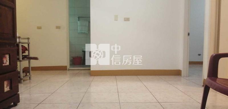 屏東公園華廈樓中樓房屋室內格局與周邊環境