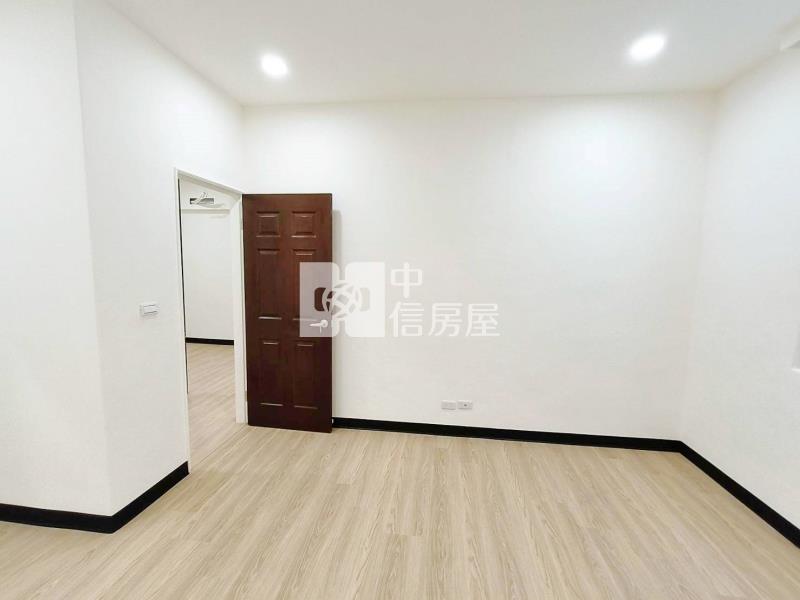 【新世紀】鄰近中路特區1樓3房車房屋室內格局與周邊環境