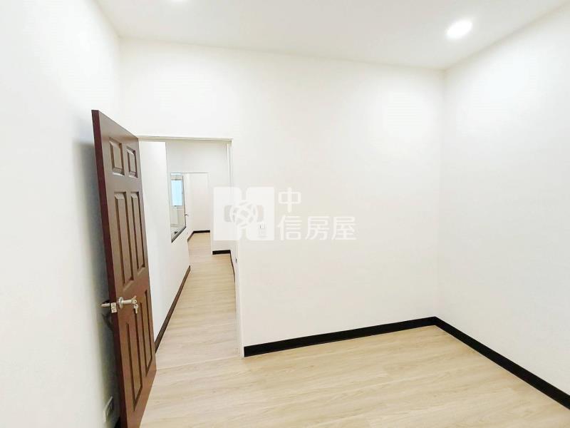 【新世紀】鄰近中路特區1樓3房車房屋室內格局與周邊環境