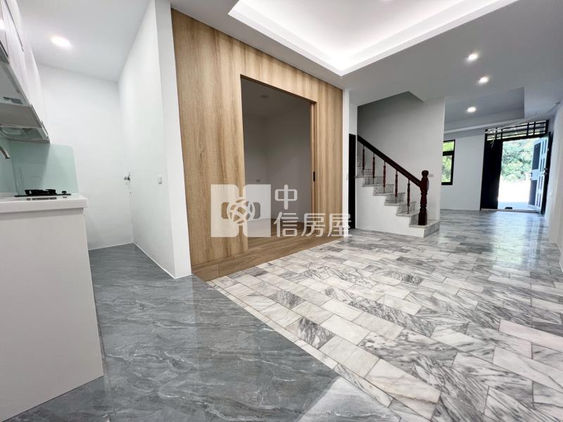 北港全新整理車庫透天房屋室內格局與周邊環境