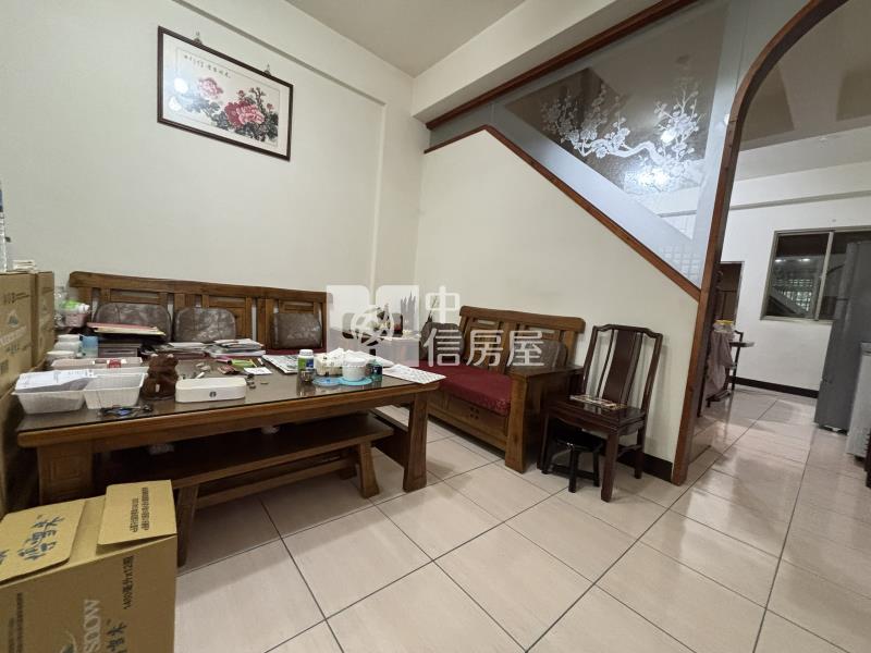 社區美透天房屋室內格局與周邊環境