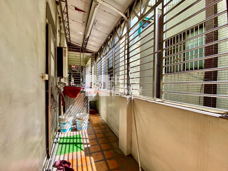 南清大田字大面寬車庫透天房屋室內格局與周邊環境