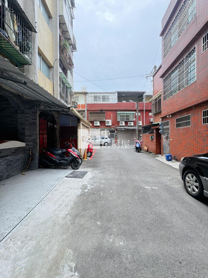 健保局一樓整新3房房屋室內格局與周邊環境
