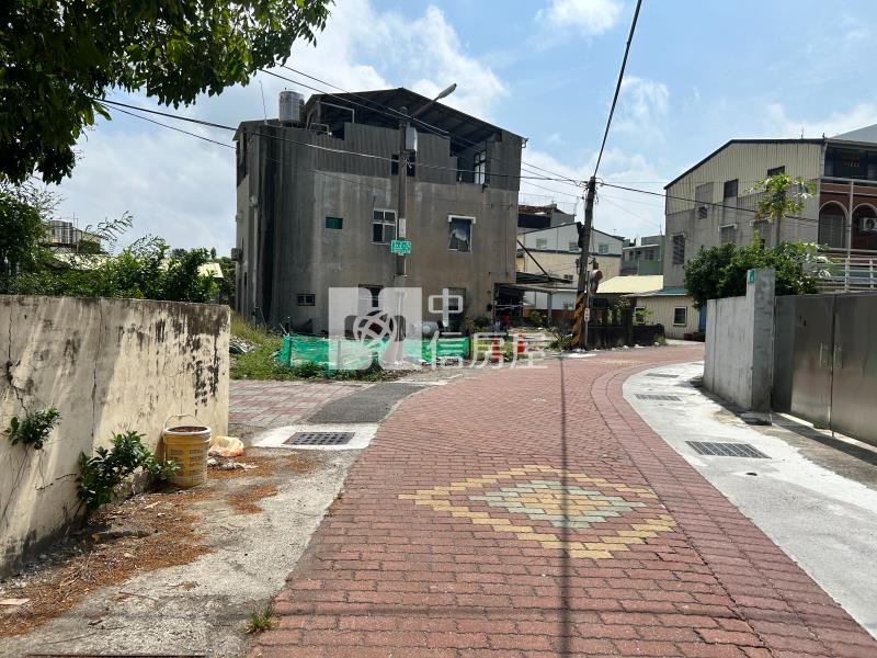 近土城國小方正建地+平房房屋室內格局與周邊環境
