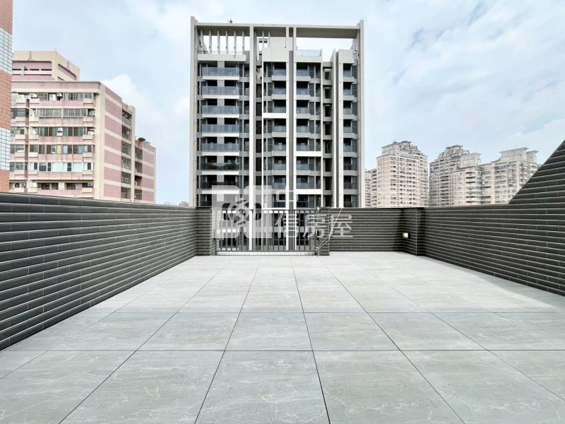 國圖綠園道鄰30米路店住合一豪墅房屋室內格局與周邊環境