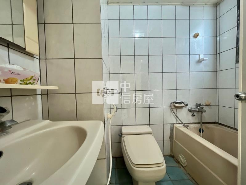 潭陽國小旁｜瑞府尊爵｜大三房附車位房屋室內格局與周邊環境