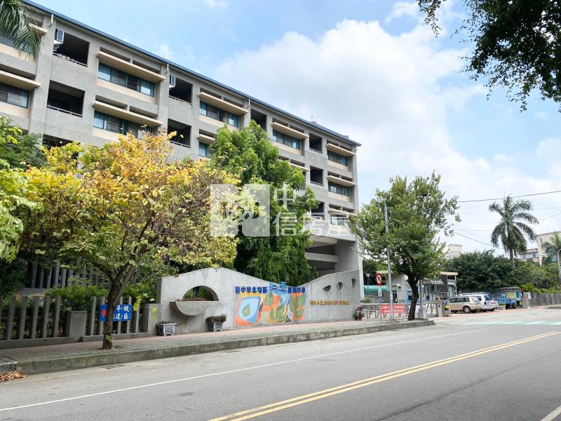 水湳經貿大地坪透天房屋室內格局與周邊環境