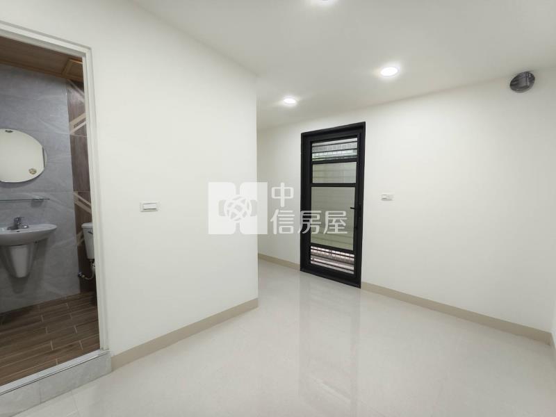 屏東三期近和樂新整店住房屋室內格局與周邊環境
