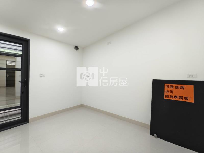 屏東三期近和樂新整店住房屋室內格局與周邊環境