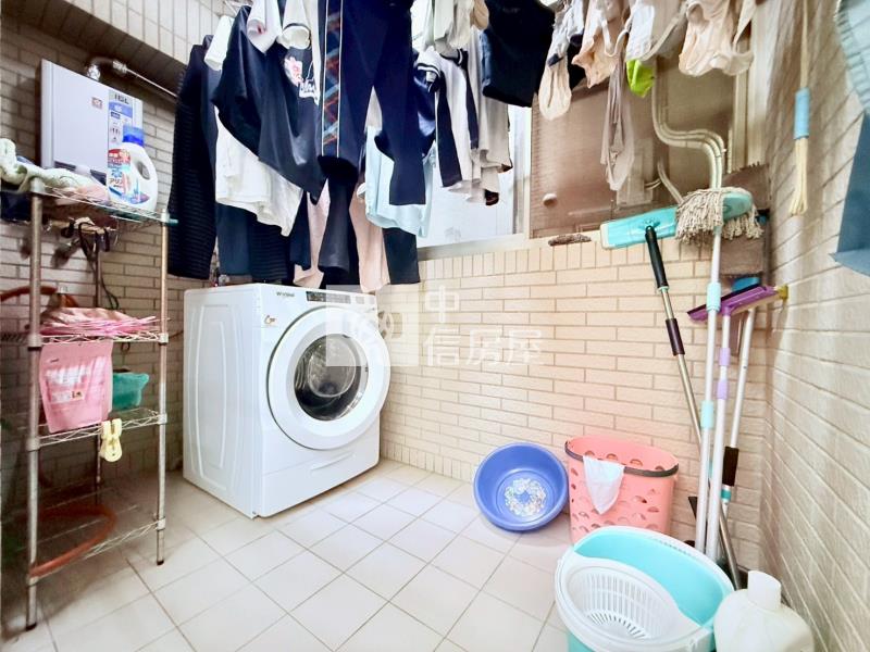 波蜜臻品三房車位房屋室內格局與周邊環境