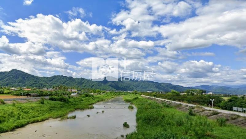 美濃三面臨路面寬農地房屋室內格局與周邊環境