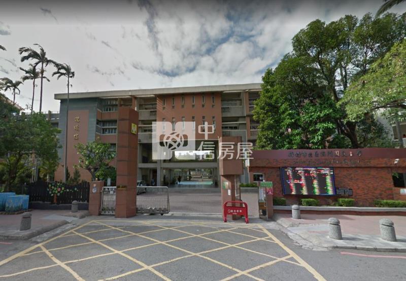 遠百天公壇店面建地房屋室內格局與周邊環境
