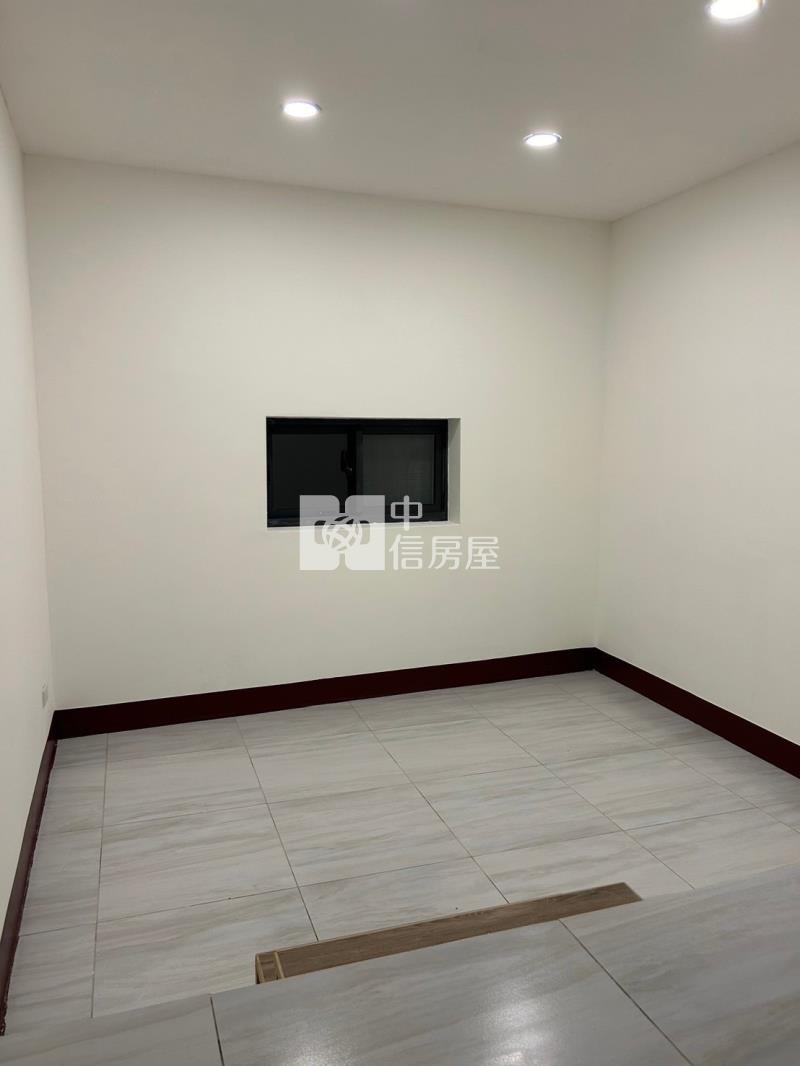 大寮翻新車庫透天房屋室內格局與周邊環境